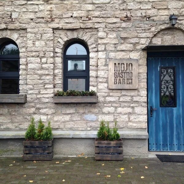Mojo gastro bar. Mojo gastrobar псков. псков улица кремль 7а mojo gastro bar. моджо гастро бар.