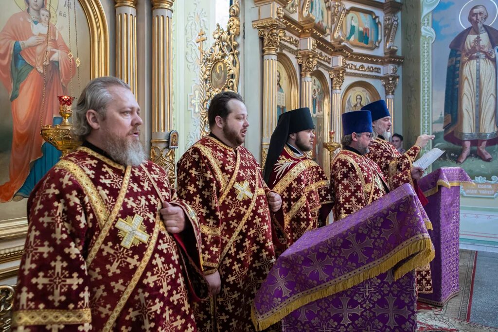 Неделя 1-я Великого поста. Торжество Православия. С праздником торжества Православия. Торжество Православия литургия. Торжество Православия праздник в монастыре. Первая неделя торжество православия