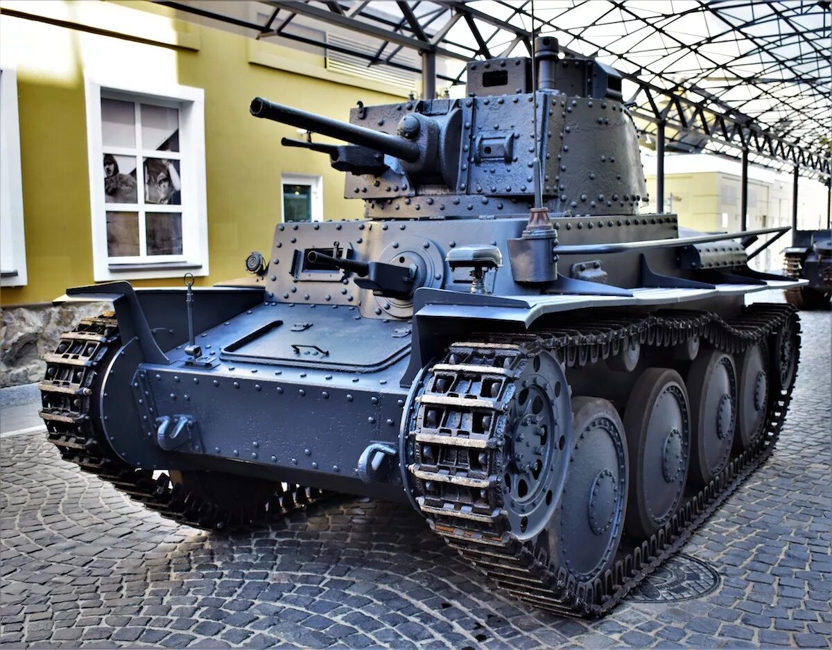 Pz kpfw t. Танк lt vz.38. Танк PZ 38 T. Чешский танк 38 t. PZ.Kpfw.38(t).