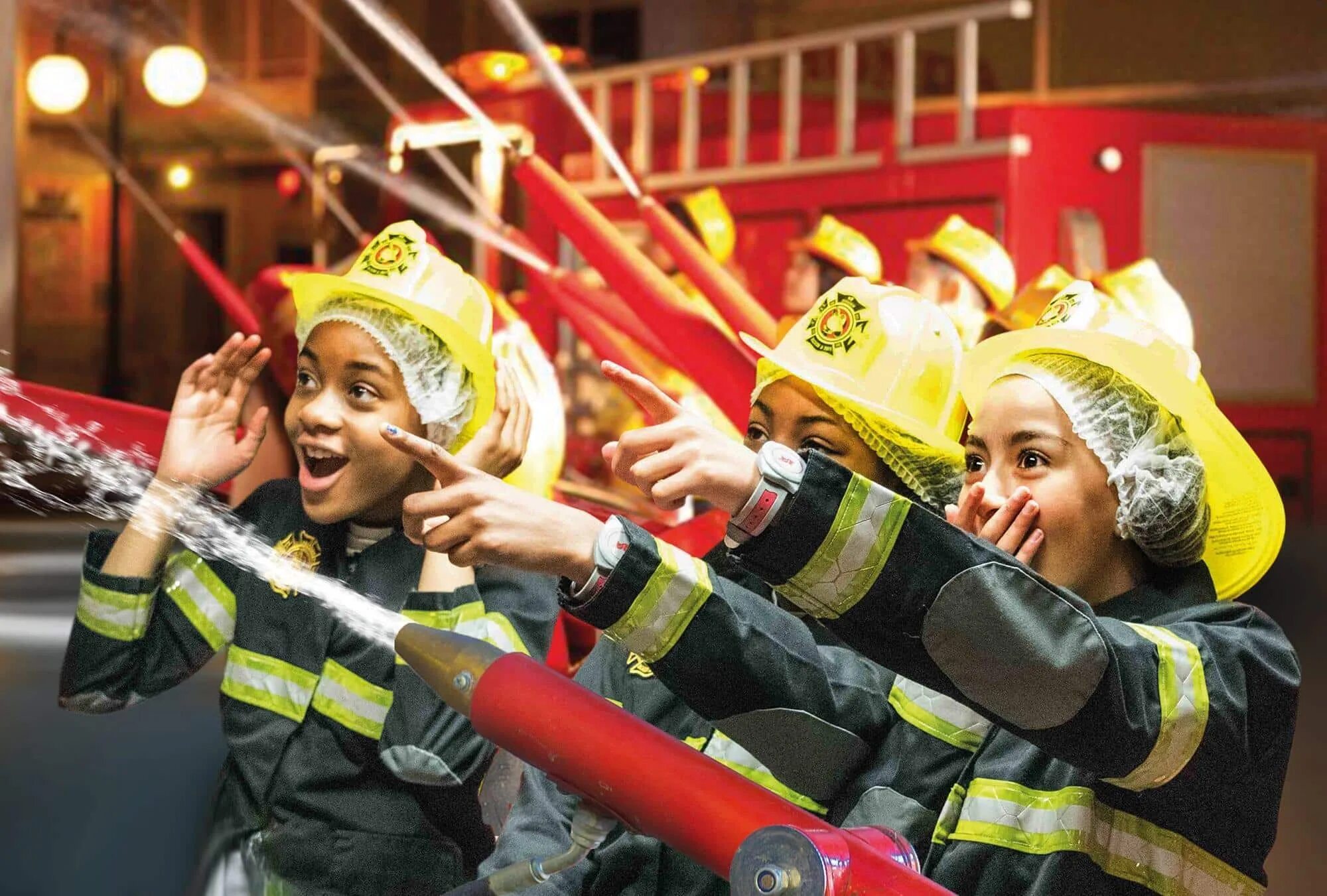 Кидзания купон. Кидзания. Кидзания город. KIDZANIA Dubai. Кидзания фото.