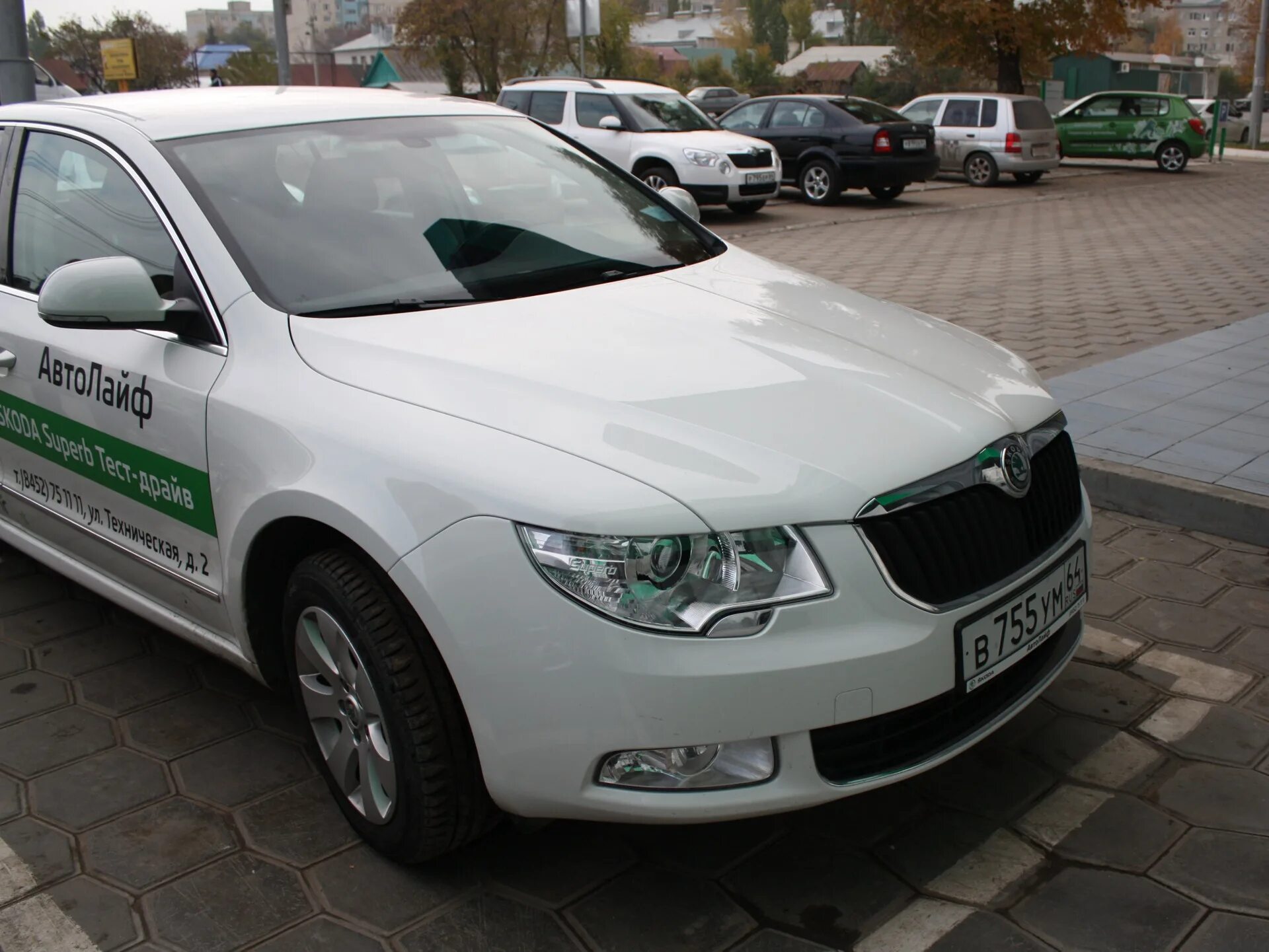Шкода суперб драйв. Шкода суперб грузии. skoda superb 2 номер краски. суперб 2 задние боковые радары.