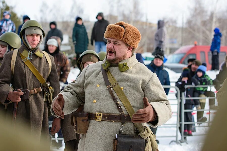 Реконструкции в настоящее время в. Реконструкция Сталинградской битвы. Битва за Сталинград реконструкция. Реконструкция боя Сталинградской битвы. Реконструкция боя на мечах.