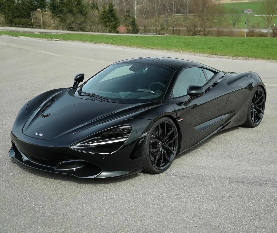 Макларен 720s цена. MCLAREN 720s Black. Maclaren 720s. Макларен 720. Макларен 720s черный матовый.