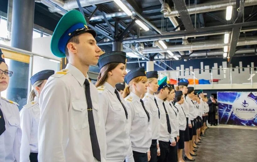 Пограничный контроль международный аэропорт шереметьево. Отряд пограничного контроля шереметьево. отряд пограничного контроля аэропорт внуково. пограничная служба в аэропорту шереметьево. отряд пограничного контроля в международном аэропорту домодедово.
