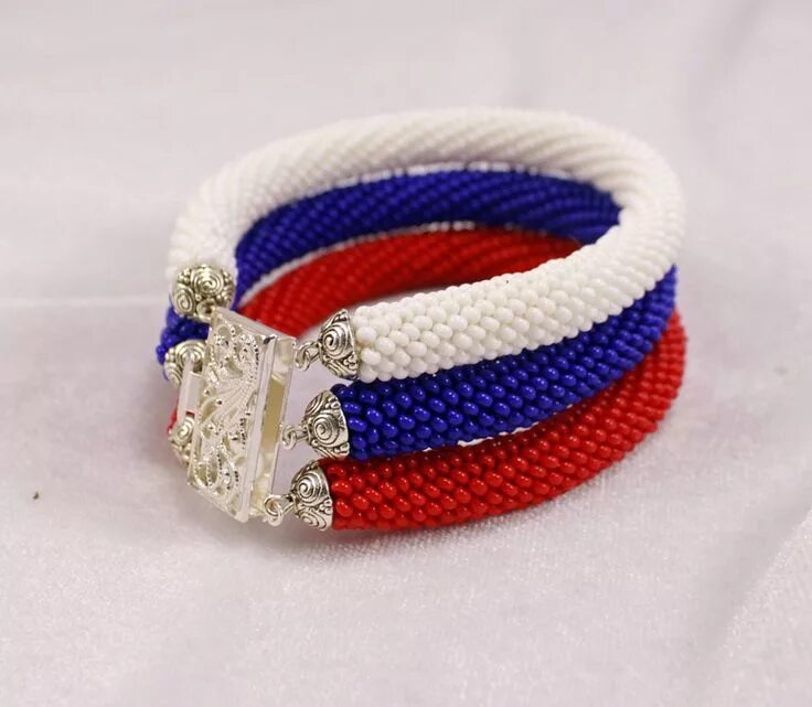 Браслет российский флаг. Браслеты древней руси. Браслет с детьми. Constantin nautics браслеты обман. Constantin nautics браслеты.