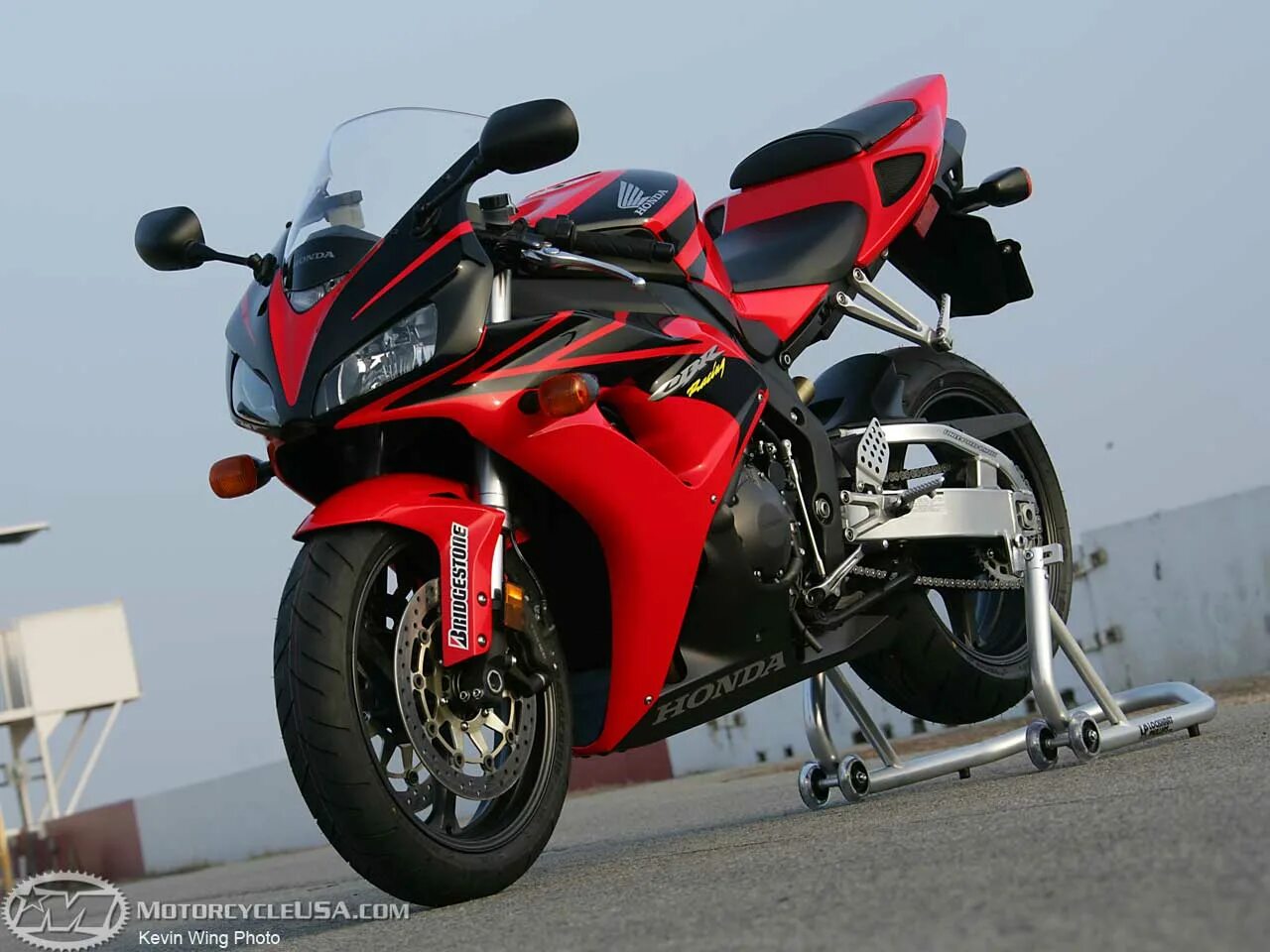 Купить мотоцикл honda cbr