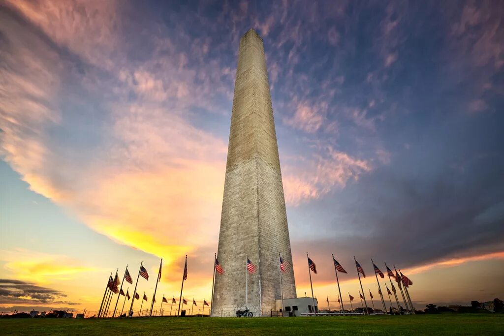 Высота 169. Монумент Вашингтона. Вашингтон Обелиск туристы. Монумент Вашингтона фото. Закат в Вашингтоне.