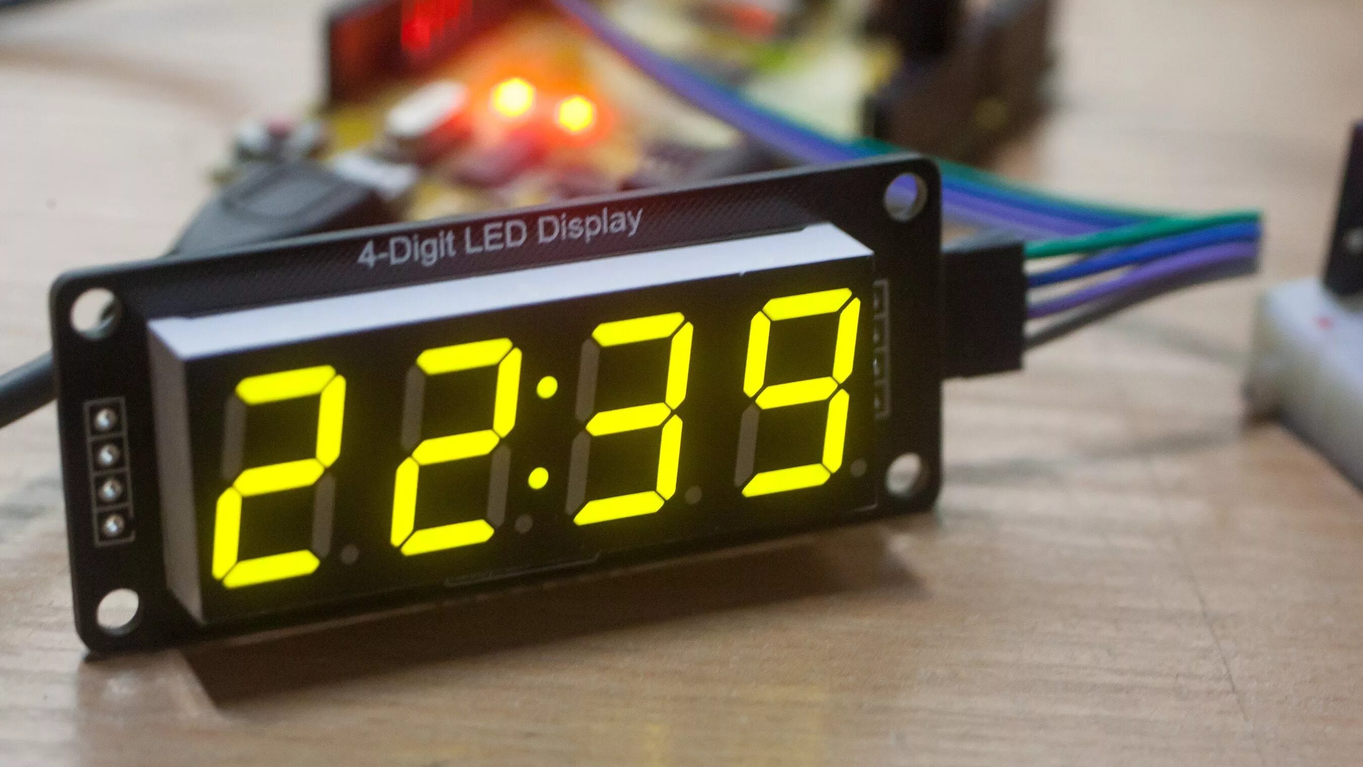 Ардуино часы на индикаторах. Часы на ардуино и ds3231. arduino tm1637 ds3231. arduino tm1637 часы. часы на ардуино tm1637 и ds3231.