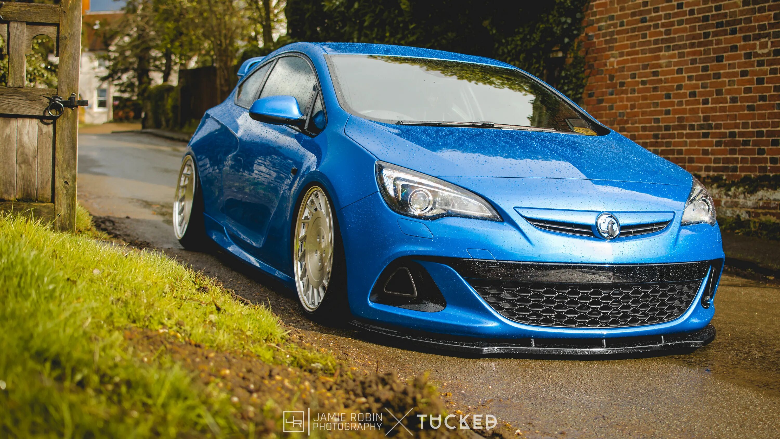 Опель тюнинг купить. Opel Astra OPC. Opel Astra GTC stance. Opel Astra OPC stance. Opel Astra OPC Tuning.