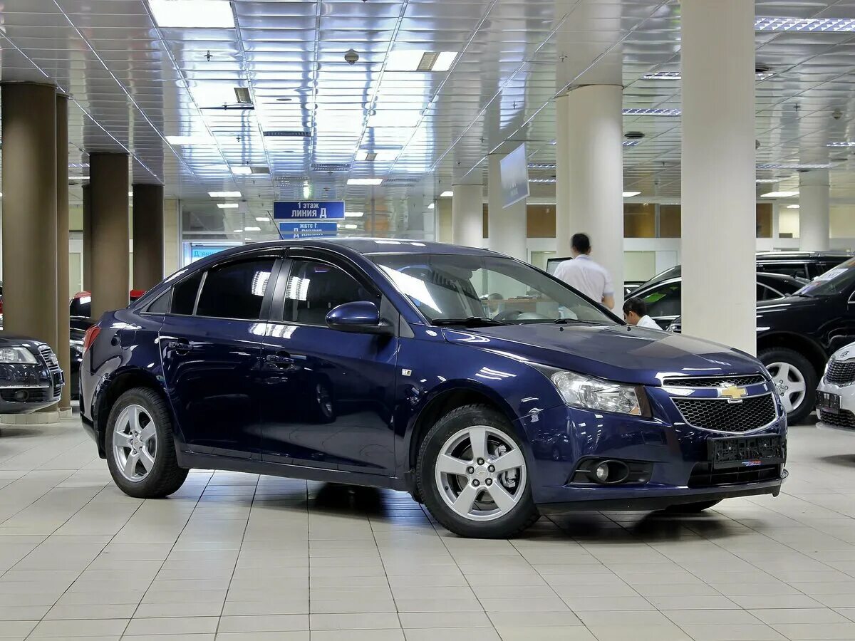 Chevrolet Cruze 2011. Шевроле Круз седан 2010. Шевроле Круз 1.8 2010. Темно синий Chevrolet Cruze 2011. Купить шевроле круз 1.6 механика