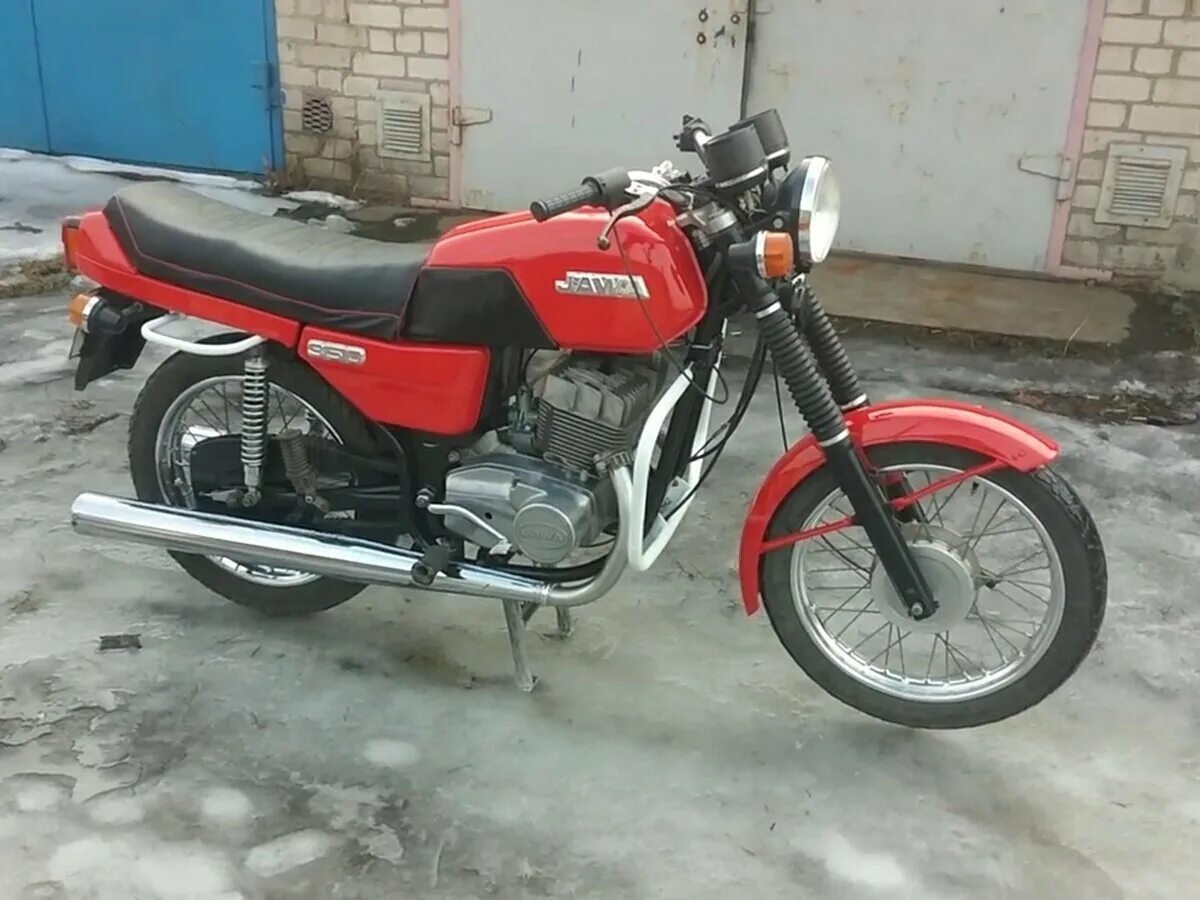 Новая ява авито. Ява 350 640 люкс. Jawa 350 638. Jawa 350 640. Ява люксовка в обвесе.