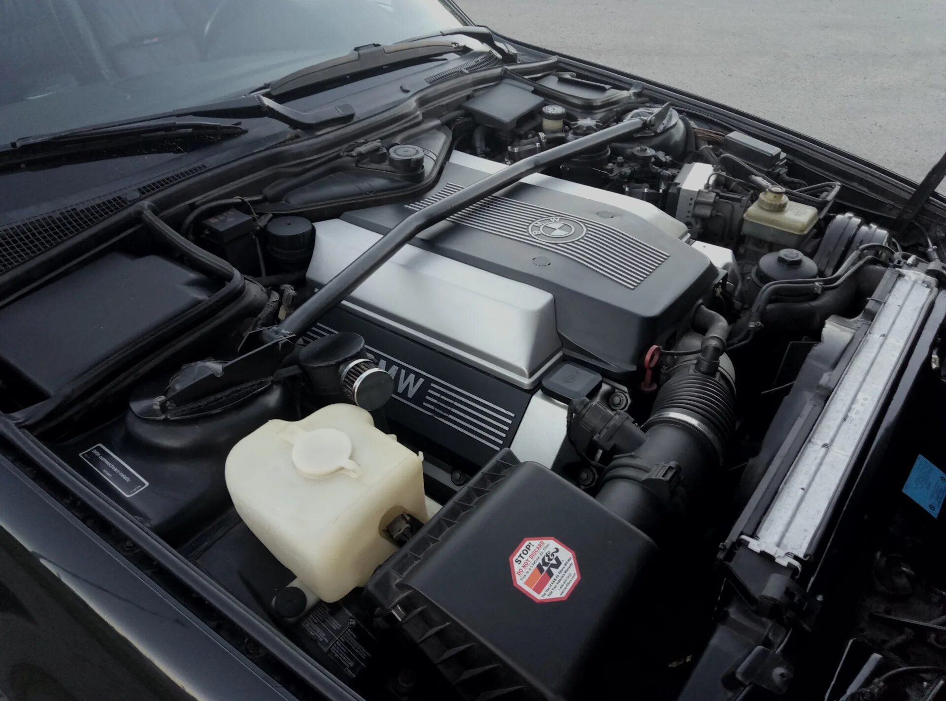 Двигатель плита на bmw e34. Двигатель бмв е34 какие двигатели. Двигатель бмв е34 какие двигатели. Мотор bmw e34. Bmw e34 530 с двигателем m60 v8.