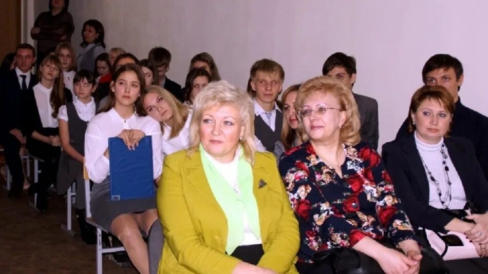 Волгоград школа 93 директор. 106 школа волгоград директор. Директор моу лицей 6 волгоград. Директор школы 96 волгоград. Директора школ города волгограда.