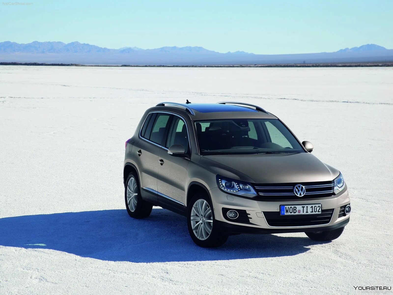 Машина volkswagen tiguan. VW Tiguan 2012. Tiguan 1. VW Tiguan 2011. Машина Volkswagen Тигуан.