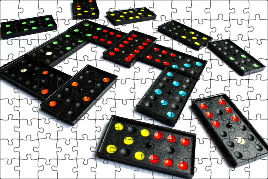 Домино уф. Dominoes игра. Чечевэ Домино. Домино дв-1440. Домино фото.