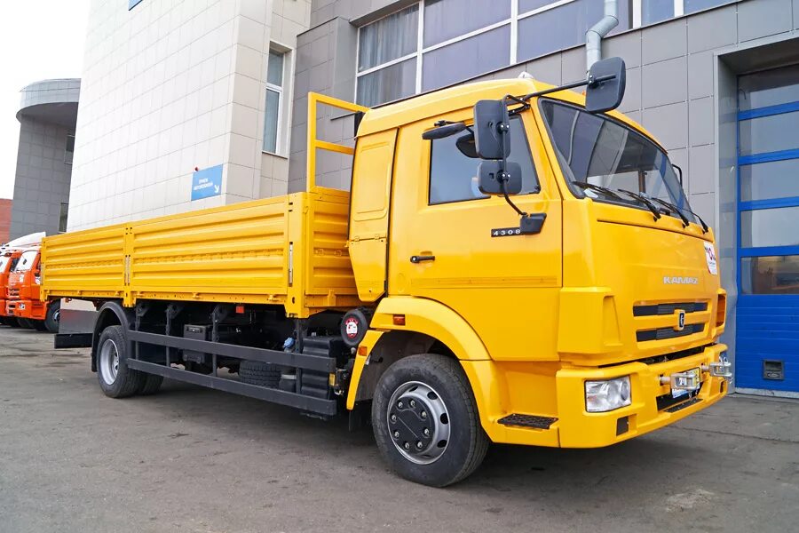 Новые мини камазы. Камаз 4308 евро 3. Новые мини камазы. Камаз грузовой бортовой 4308. Камаз 4308 а3.