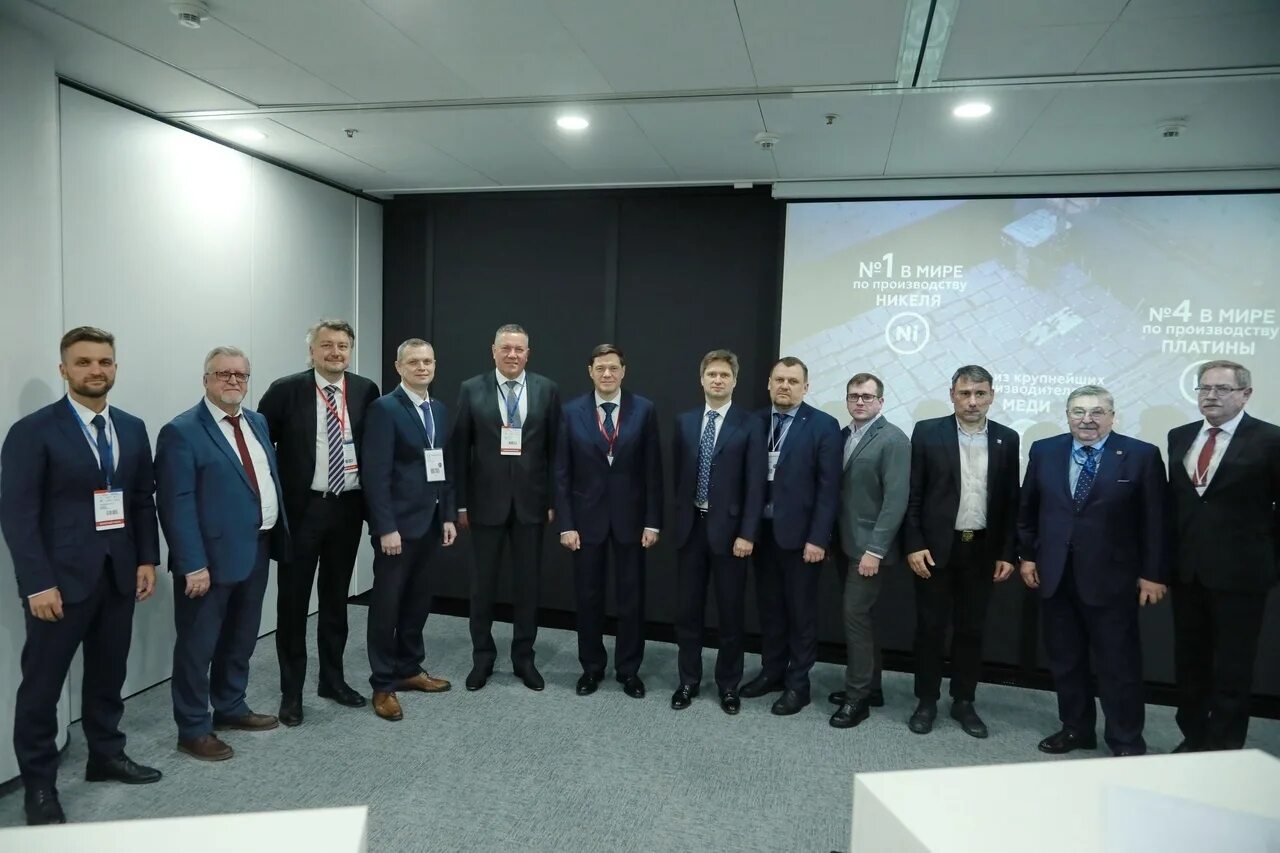 Воропанов в полный рост. Бизнесмены вологды. Гостинцев вологда администрация. Бизнесмены вологды. Бизнесмены вологды.