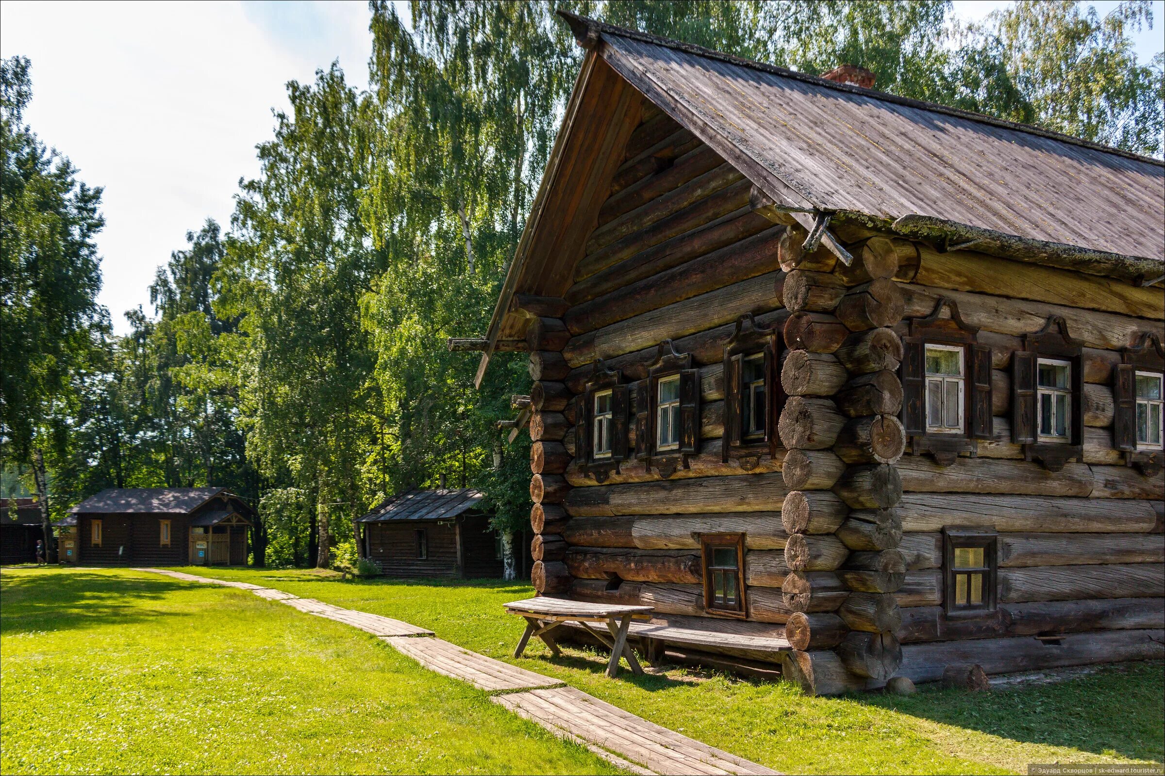 Изба густой. Музей деревянного зодчества Кострома. Музей заповедник Костромская Слобода в Костроме. Музей деревянного зодчества Костромская Слобода. Ипатьевская Слобода Кострома музей.