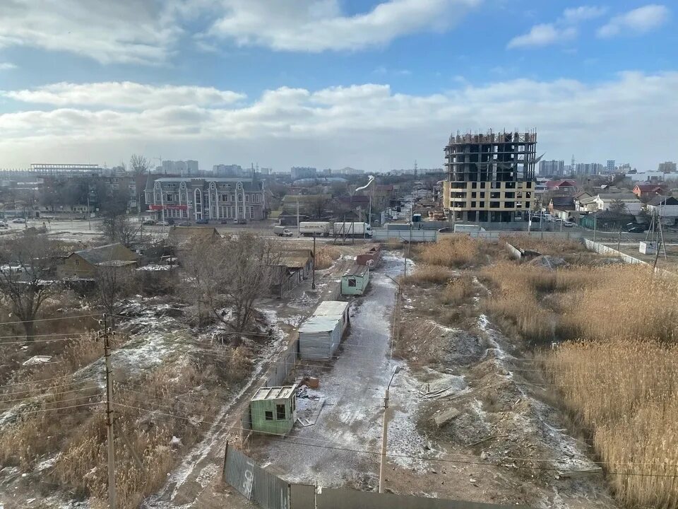 Выпал снег. Первый снег в астрахани. Выпал снег. Зимняя астрахань. Снег в астрахани 2024 в мае.