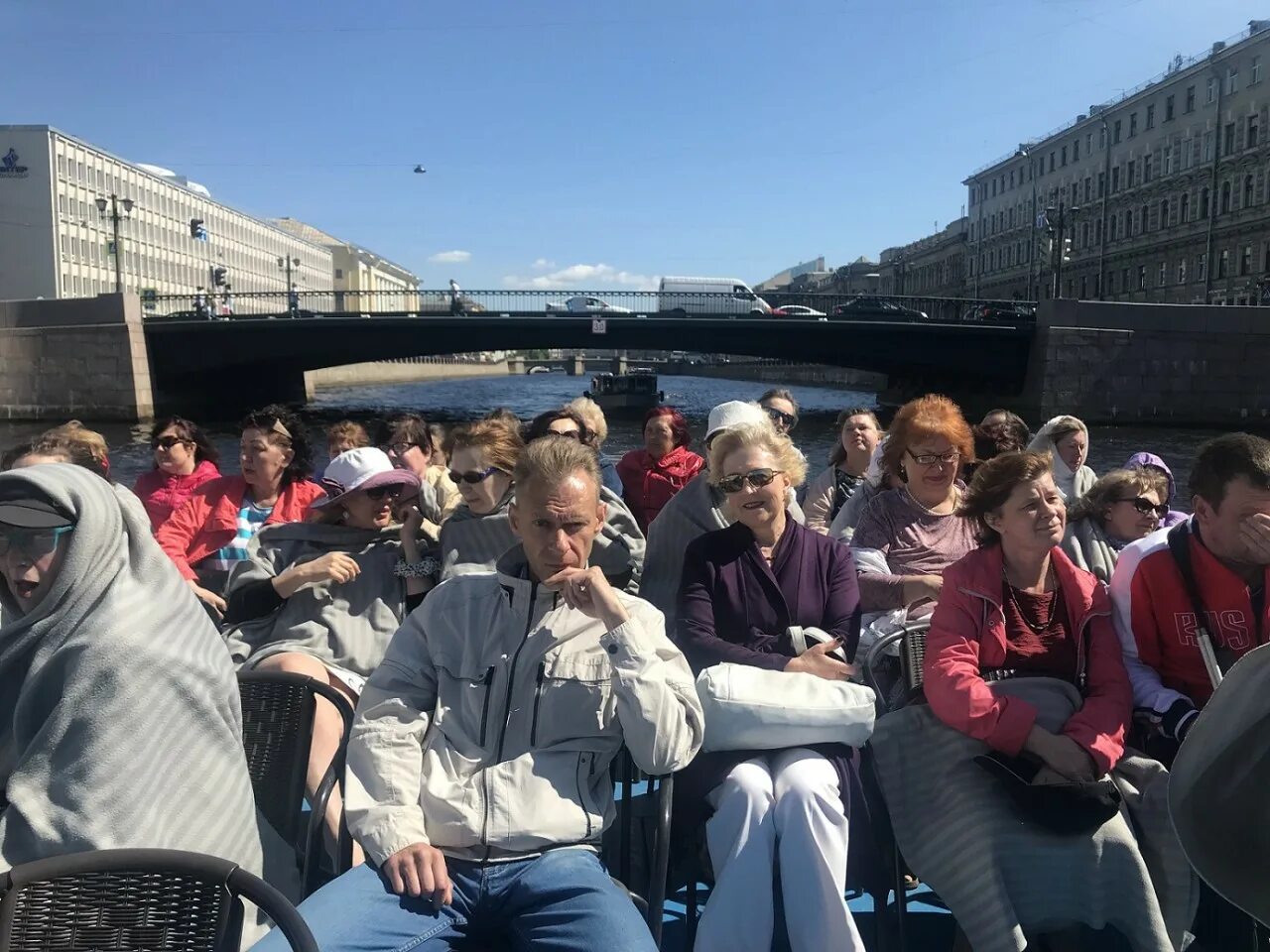 протесты в питере. новости питера канал. санкт-петербург невский проспект дворцовая площадь. пешая экскурсия по петербургу. пешеходная экскурсия с гидом.