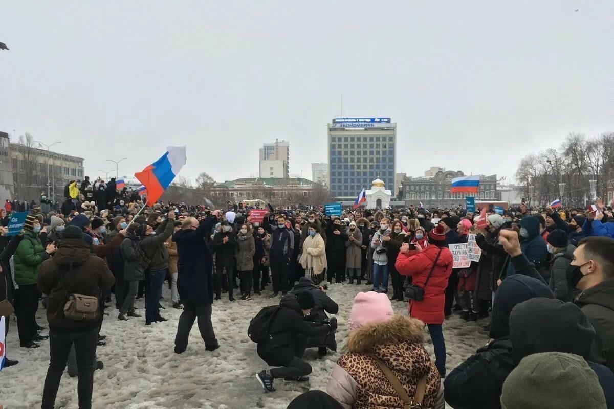 Митинг Навального 23 января 2021 Саратов. Навальный в Саратове. Митинг в Саратове. Митинг за Навального в Саратове. Митинг саратов сегодня