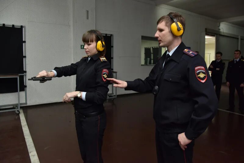 Подъемные мвд. Полиция подготовка. Кафедра огневой подготовки в МВД. Физическая подготовка полиции. Огневая подготовка МВД.