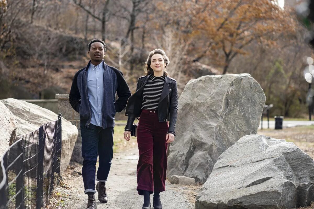 Бог меня зафрендил хорошего качества. Бог меня зафрендил 2. Бог сериал 2009. Бог меня зафрендил актеры. Вайолет бин бог меня зафрендил.