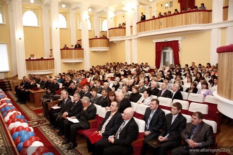 Краевой суд барнаул. Краевой суд Алтайского края. Судьи краевого суда Алтайского края. Юбилей Алтайского краевого суда. Совет судей Алтайского края.