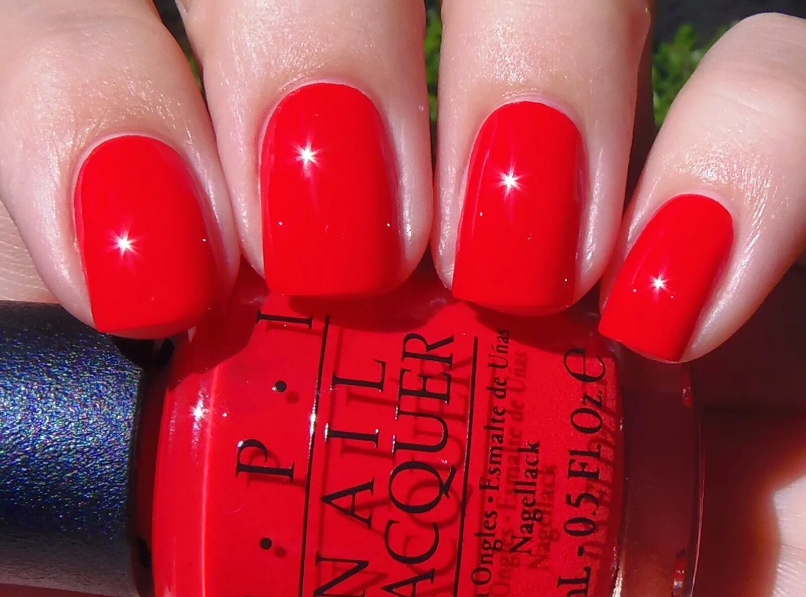 Ярко красный гель лак. Лак опиай красный. Лак для ногтей OPI красный. OPI гель лак красный. Красный гель купить