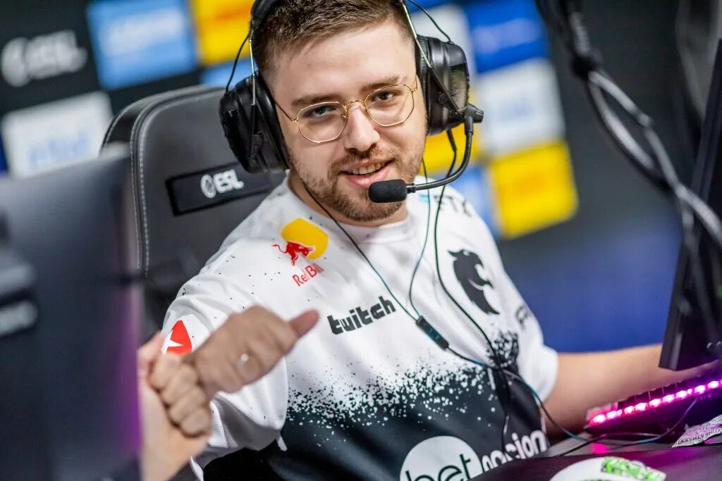 Известна дота 2 в америке. G2 esports разгромила natus vincere на iem katowice 2023. Cad bane tshirt. Furia 2023. Киберспортсмен чемпионы.