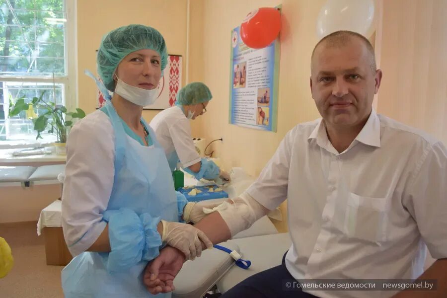 Гомельская городская врачу. Главный врач ГОКБ Гомель. Третьяков врач горбольницы. Врачи Гомеля фото. Врачи Гомеля Криволапов.