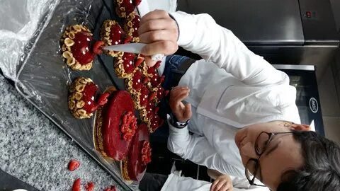 Костюченко кондитер