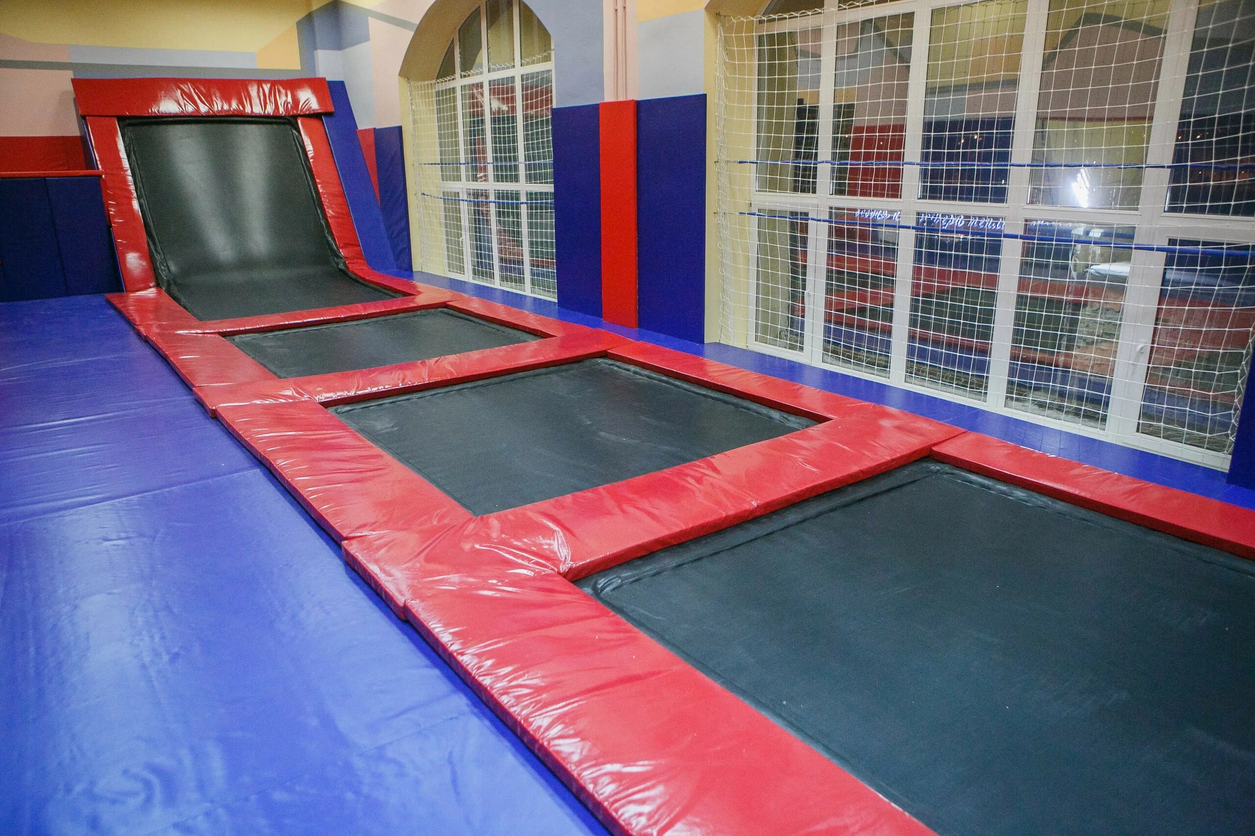 Батутный центр ногинск богородский. Батутный центр level up киров. Батуты ногинск богородский. Батутный центр арена йошкар-ола. Батутный центр в каспийске.