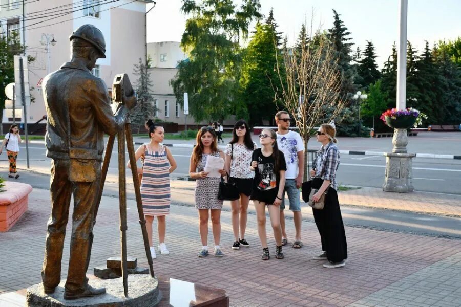 Белгород погулять. Белгород экскурсии. Белгород прогулка. Обзорная экскурсия по Белгороду. Прогулка по городу Белгород.