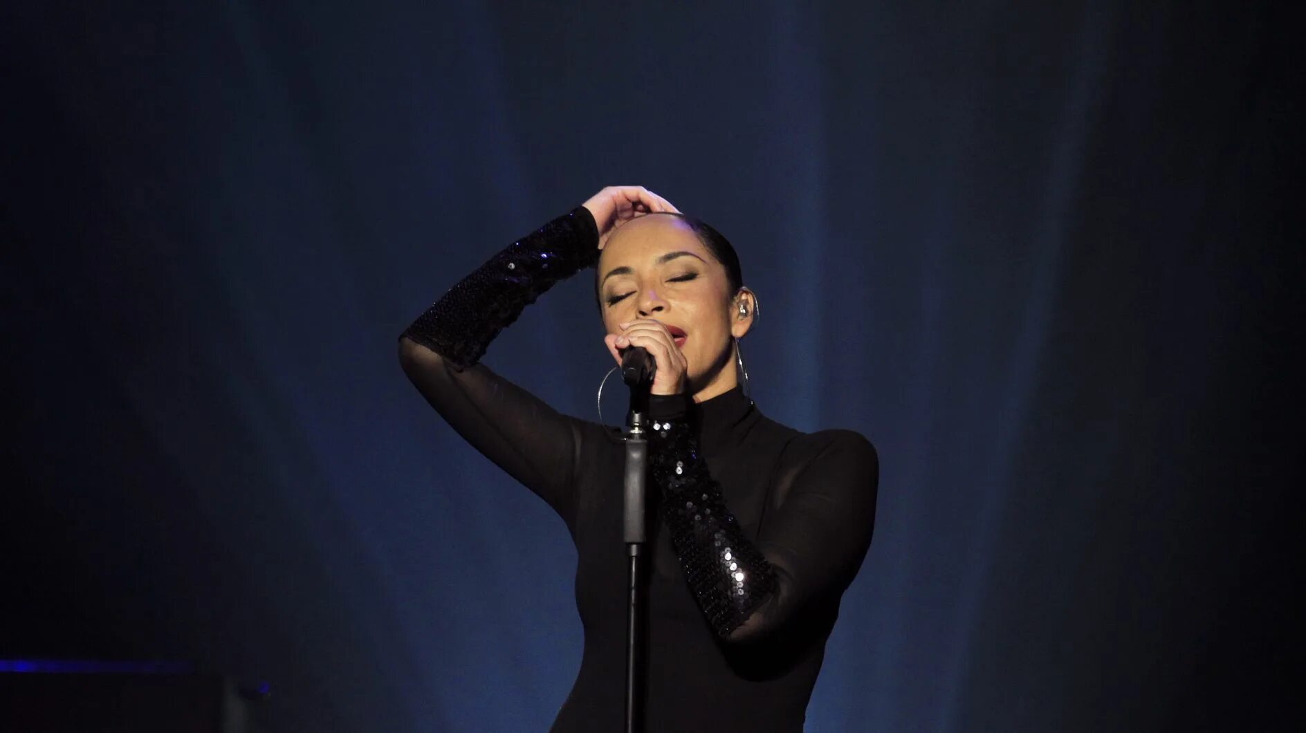 Sade певица 2020. Шаде аду. Слушать шаде лучшее. Sade adu рост. Sade певица 2023.