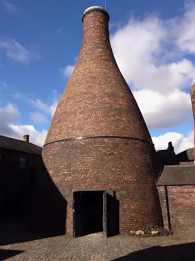 Килн старинный. Килн. Килн. Бутылочная печь. Килн.