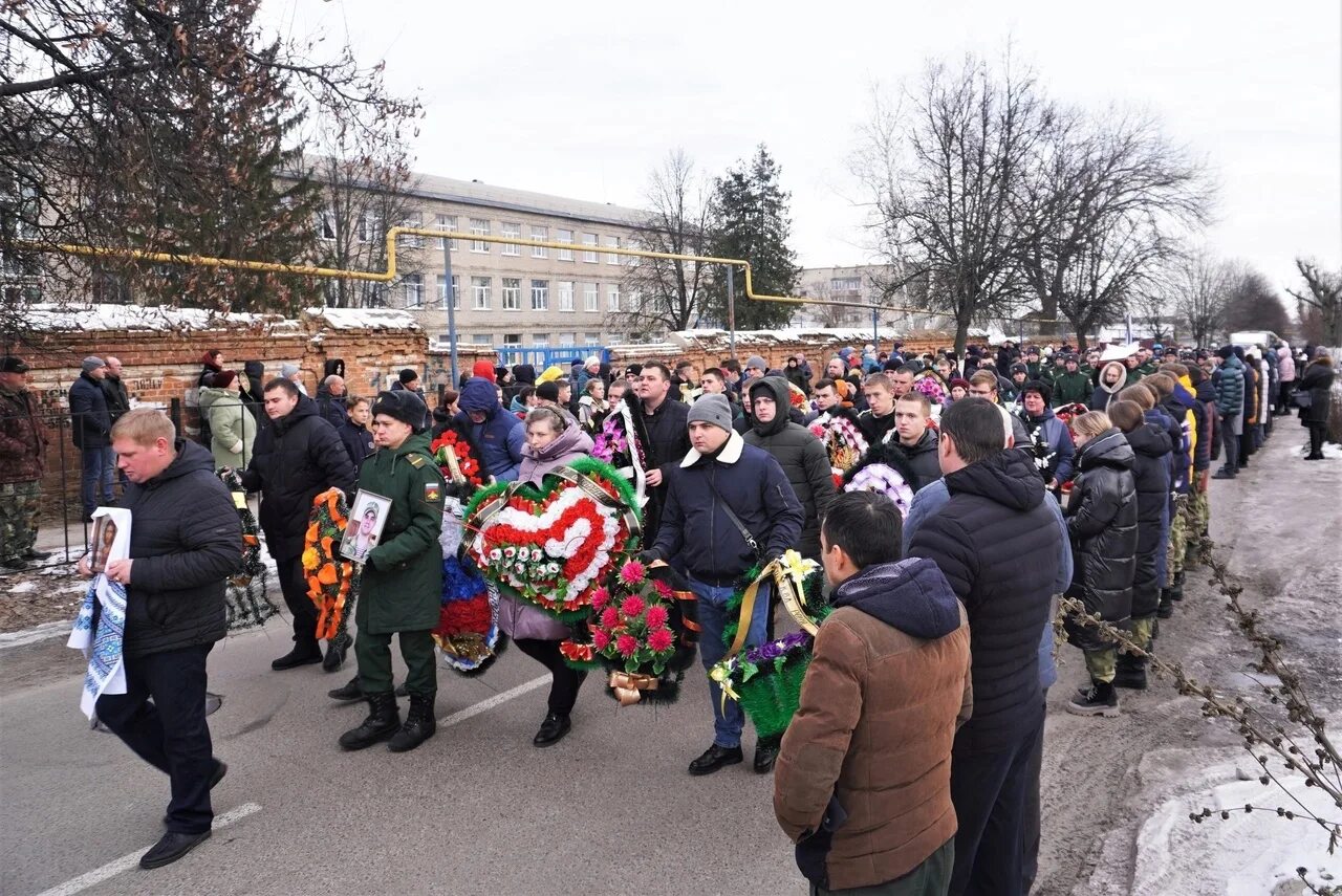 Прощание с погибшими в сво.