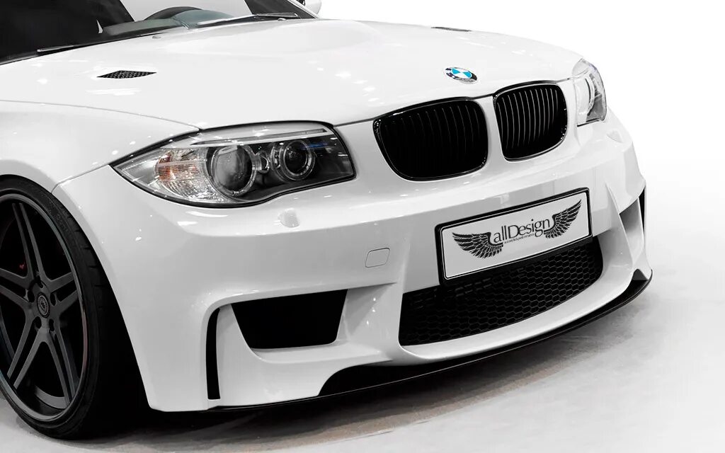 Тюнинг бамперов бмв. М обвес на бмв е87. bmw e82 обвес 1m. bmw 116 body kit. м1 бмв в обвесах.