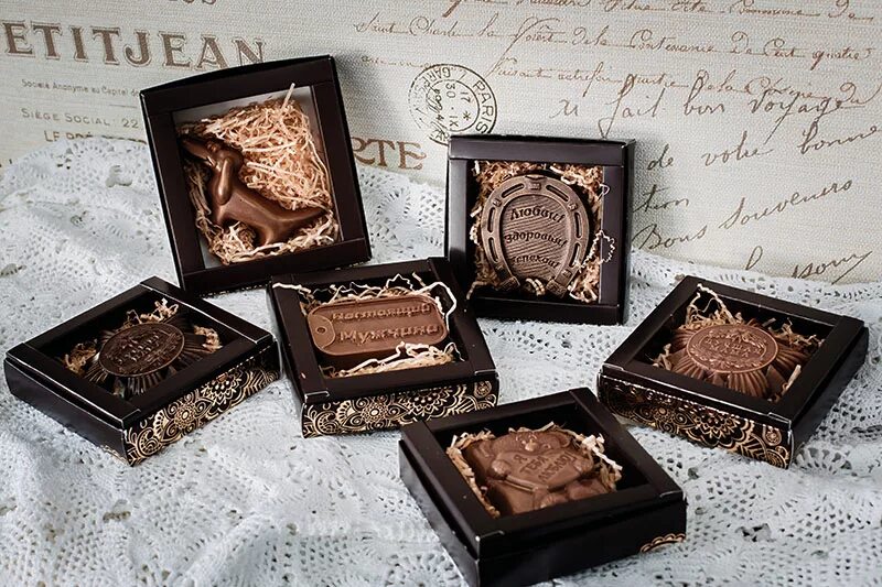 Шоколадные сувениры. Набор ручного шоколада. Красивая упаковка шоколада. Фантазийные плитки из шоколада. Шоколад для шоколадного купить