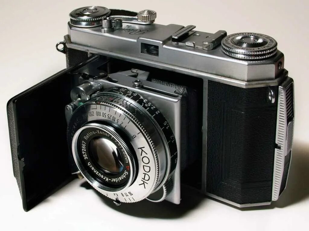 Фотоаппарат Кодак пленочный. Фотоаппараты Кодак 60 год США. Kodak фотоаппарат 20 века. Kodak Retina 1934.