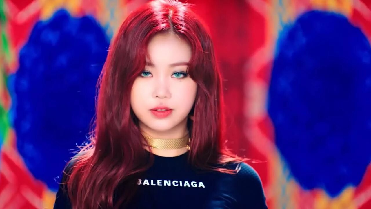 G idle hann. G idle hann обложка. Группа джи айдл. G idle minnie hann. G idle yuqi hann.