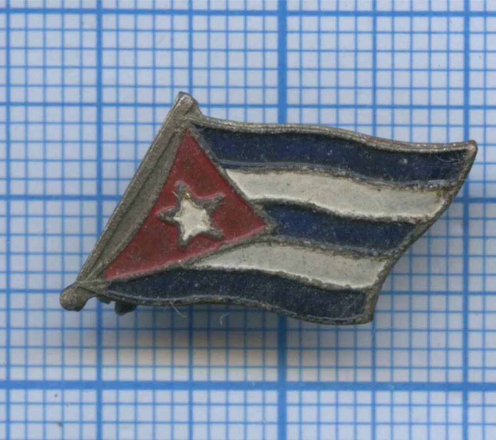 Кубы сс. Значок Куба. Кубинские значки правители. Знак кубалиона. Значок Куба Пионерский цена.