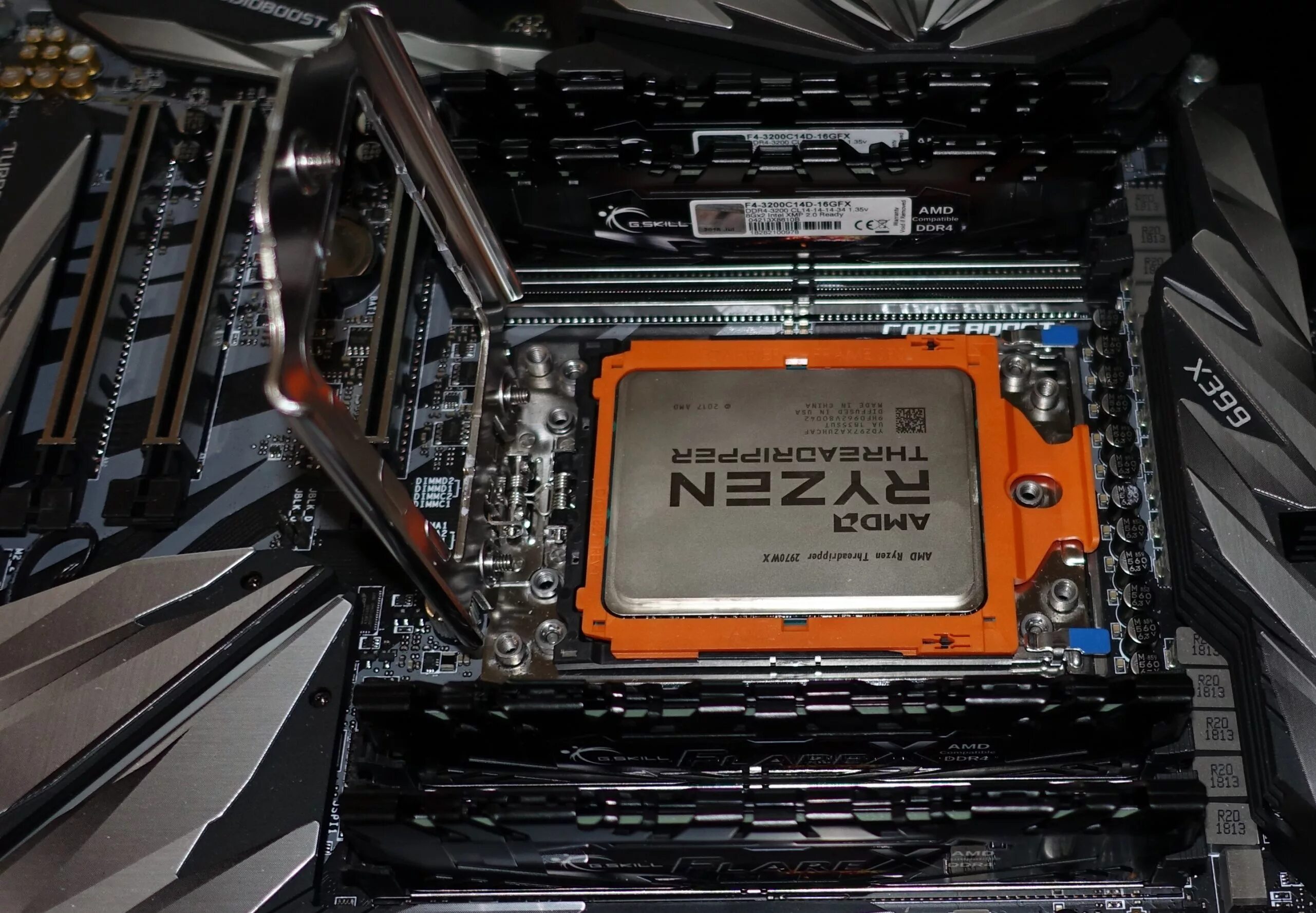 Amd threadripper pro 5995wx. Процессор AMD Threadripper. Ryzen Threadripper Pro 5995wx ЗТП. AMD 3995wx. AMD Ryzen Threadripper коробка.