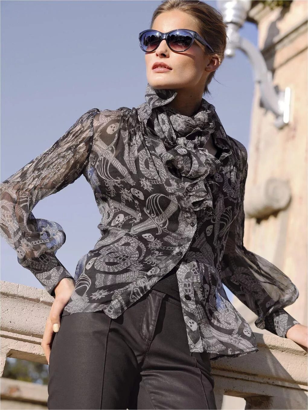 Модные блузы 2024 женские тренды. Модные блузки 2024. Модные блузки 2024. Трендовые блузки 2024. Мода блузок 2024.