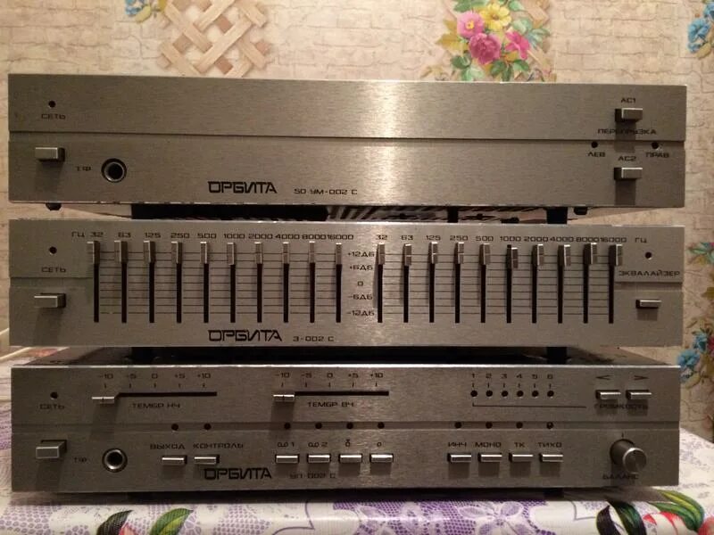 Орбита музыкальный центр 002 стерео. Музыкальный комплекс орбита-002-стерео. Эквалайзер орбита уп-002-с. Орбита пу 002 стерео. Усилитель орбита уп-002.