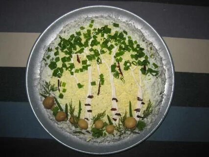 Салат березовая роща с черносливом и грибами