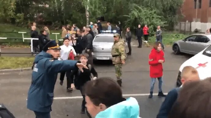 Кремль стреляли. Стрельба в российских школах. Кремль стрельба школа. Стрельба в Кремле.