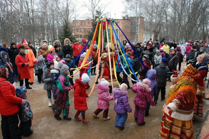 Масленица великие луки 2024. Масленица в великих Луках. Святкяны масляняцы. Как создать компашку для гуляния.