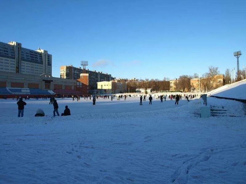 Стадион сыктывкар каток. Стадион Локомотив Красноярск каток. Каток Локомотив Самара. Каток Локомотив Красноярск. Локомотив Барнаул каток.