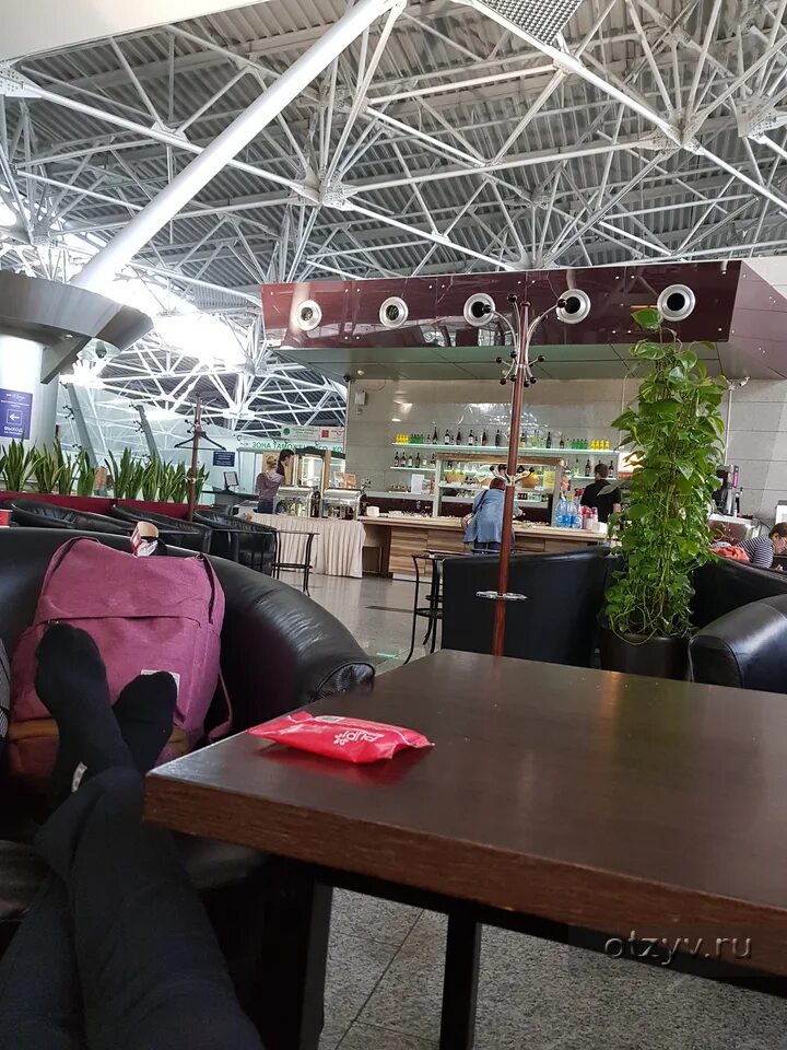 Бизнес-зал vip lounge внуково. Вип лаунж внуково. Вип лаунж внуково. Бизнес зал аэропорт внуково. Бизнес зал аэропорт внуково.